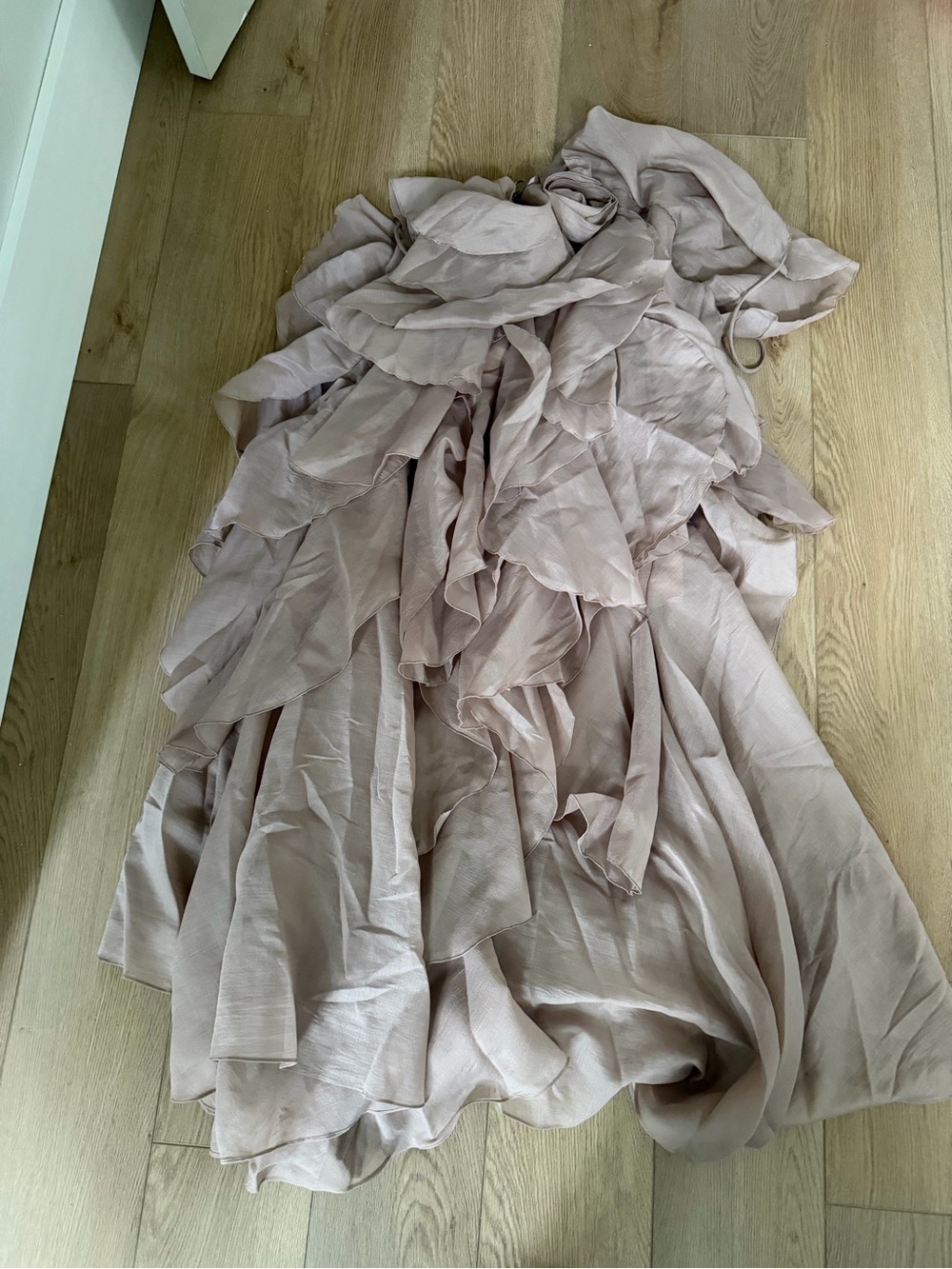 Akira GOLDEN HOUR FLORAL CHIFFON MAXI DRESS IN MAUVE - Picture 2 of 3